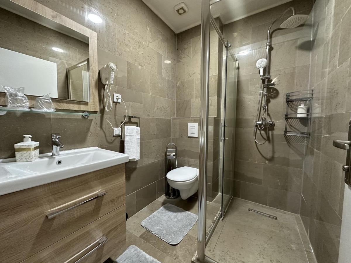 Royal City Apartments Яйце Екстериор снимка