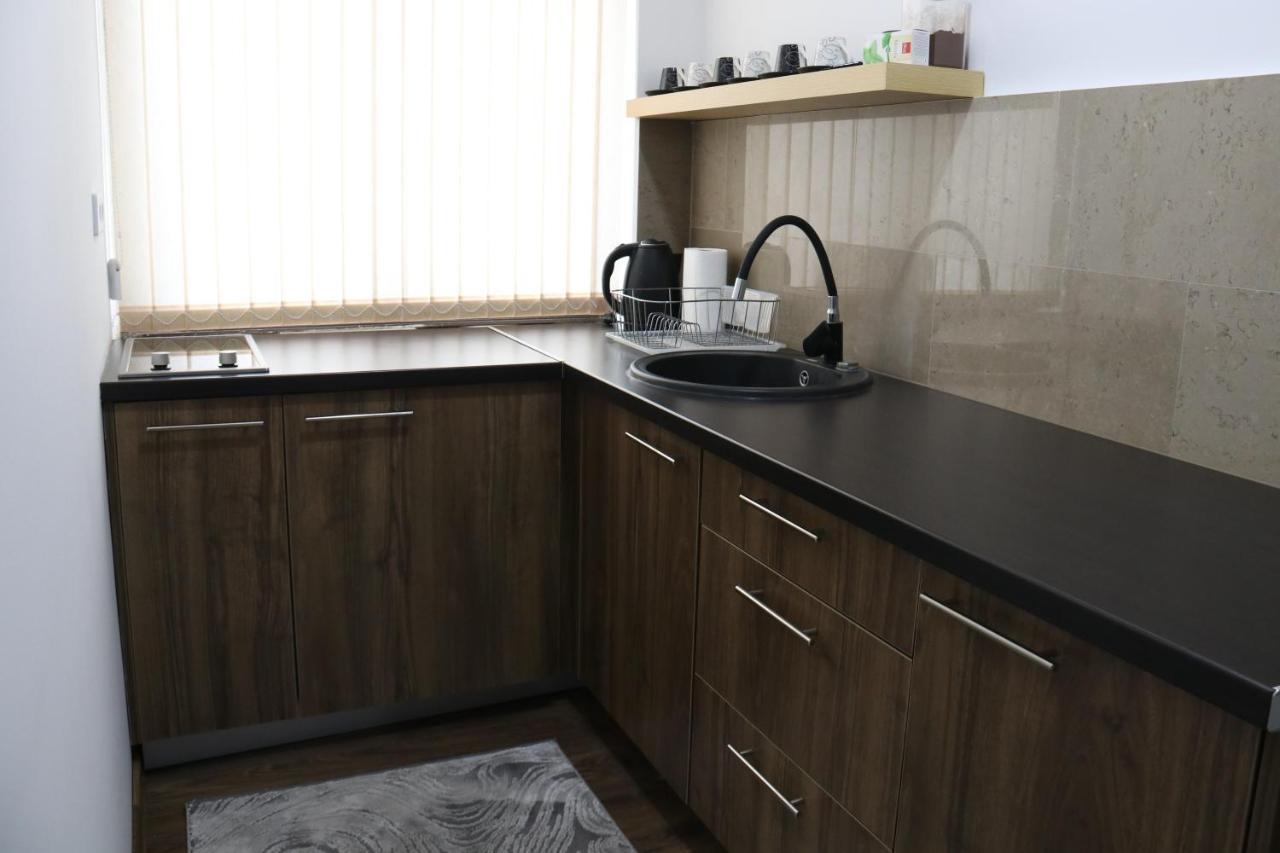 Royal City Apartments Яйце Екстериор снимка