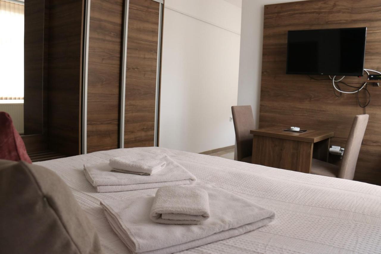 Royal City Apartments Яйце Екстериор снимка